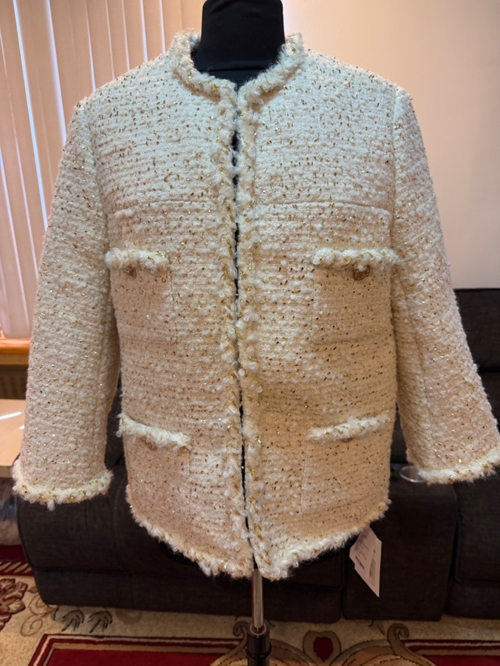 NWT Jindaji Cream & metallic gold Bouclé Tweed Women's Wool and Silk Down Jacket